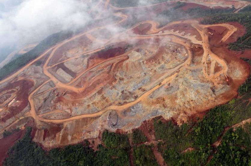 Eine Nickelmine in Guatemala mitten im Regenwald.